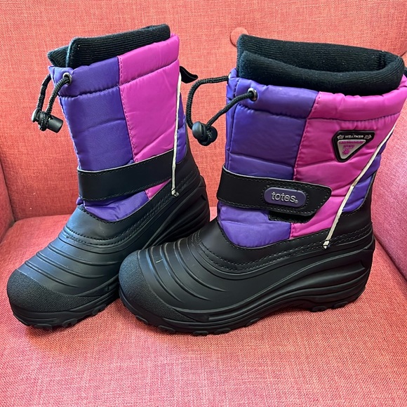 totes Other - TOTES‎ GIRLS BOOTS SIZE 3
